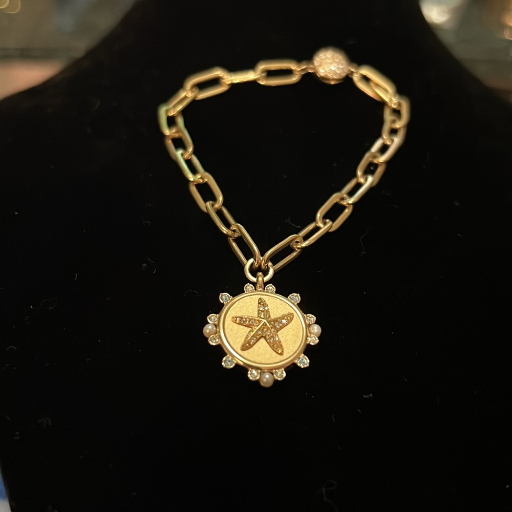 Authentic Swarovski starfish charm link magnetic closure bracket size small - Picture 2 of 5
